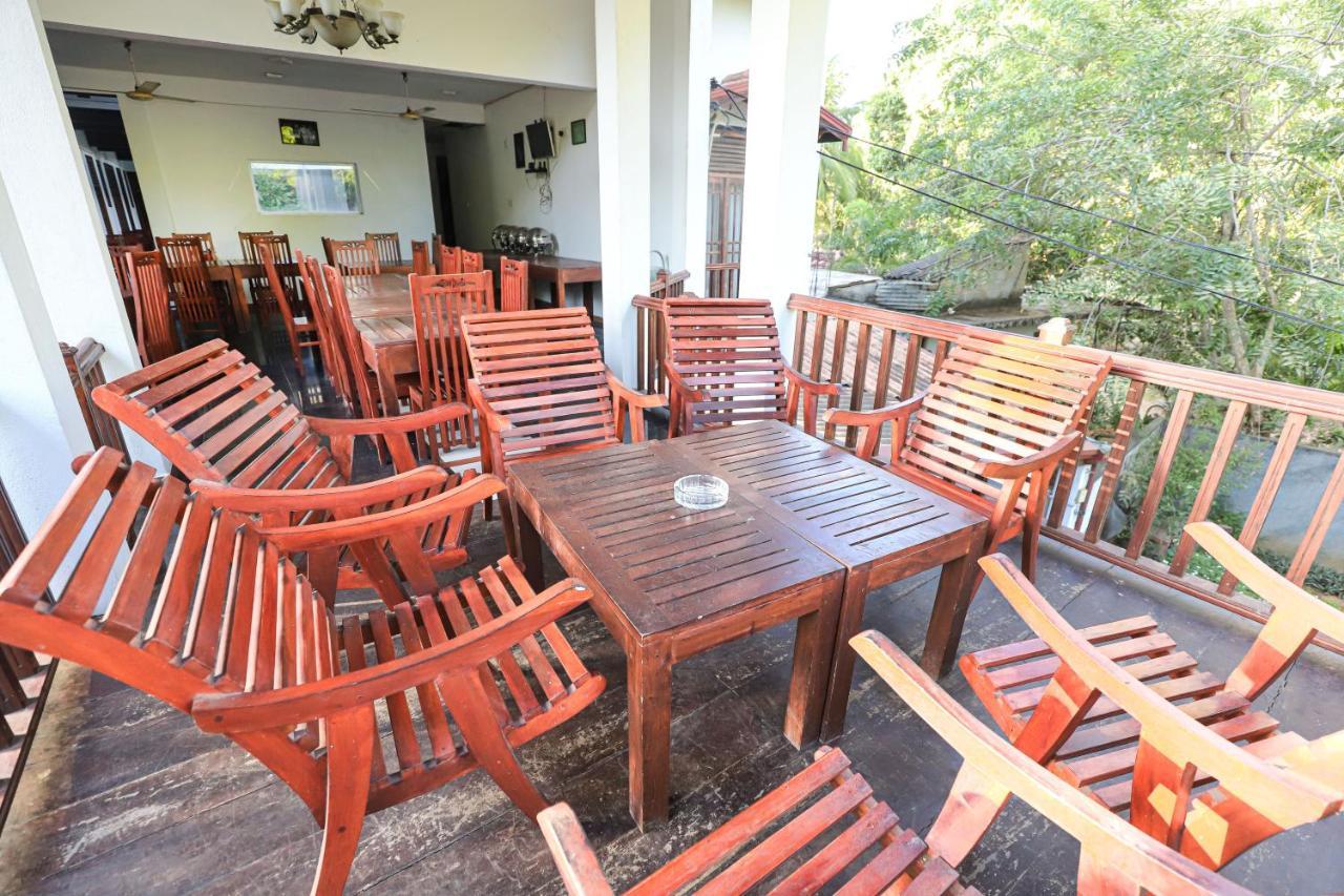 Yala Rich Lodge Tissamaharama Extérieur photo
