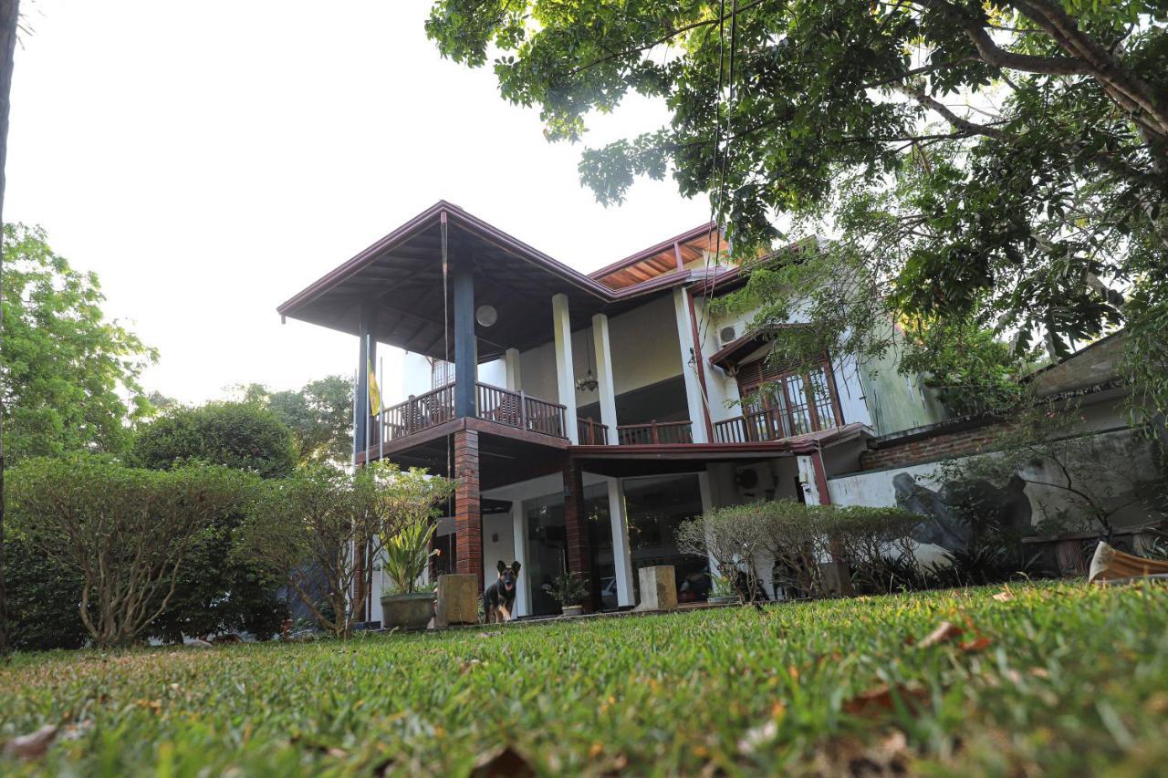 Yala Rich Lodge Tissamaharama Extérieur photo